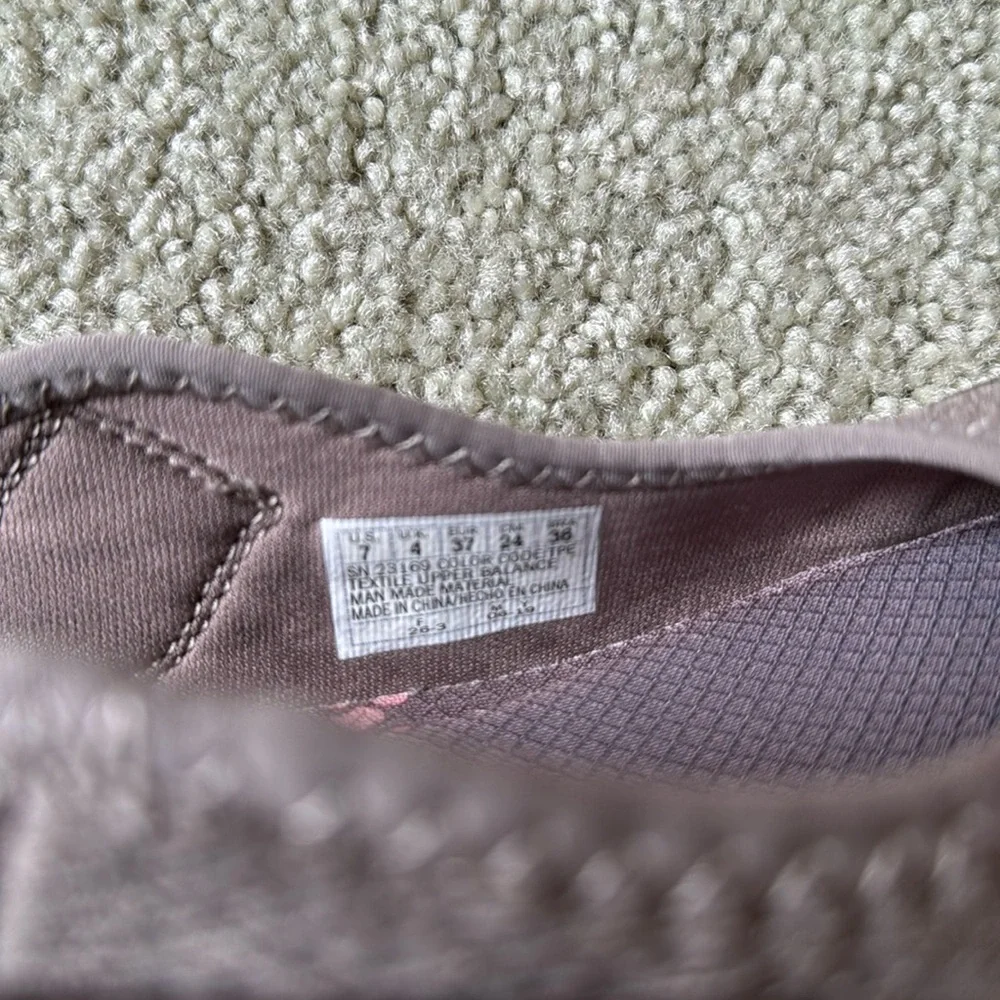 Women’s Skechers shoes. Taupe. Size 7 - Picture 5 of 7
